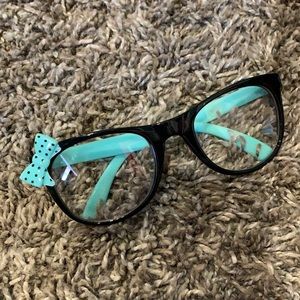 Cute light blue show glasses